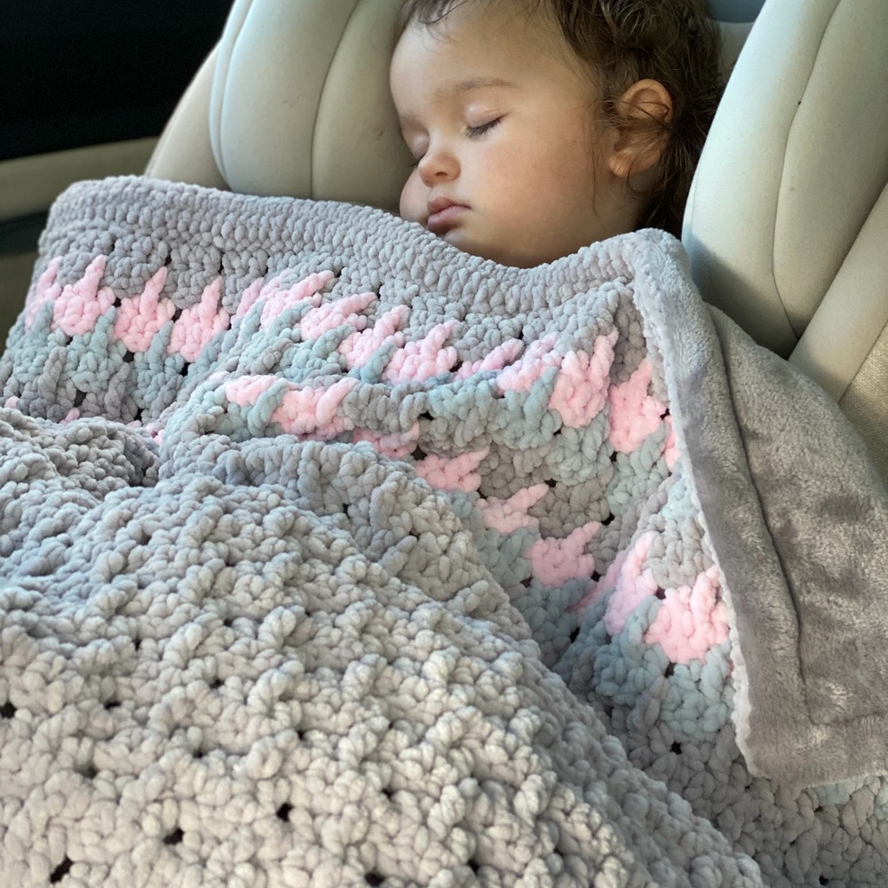 Plush Chunky Crocheted Throw Blanket - Multi Color Options - Himalayan Dolphin - Picture 2 of 7